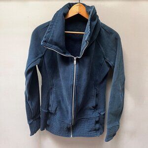 Lululemon Women's‎ Full-Zip Radiant Jacket Size 6 Navy Blue Cotton Blend